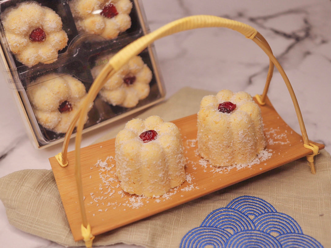 Coconut canelé