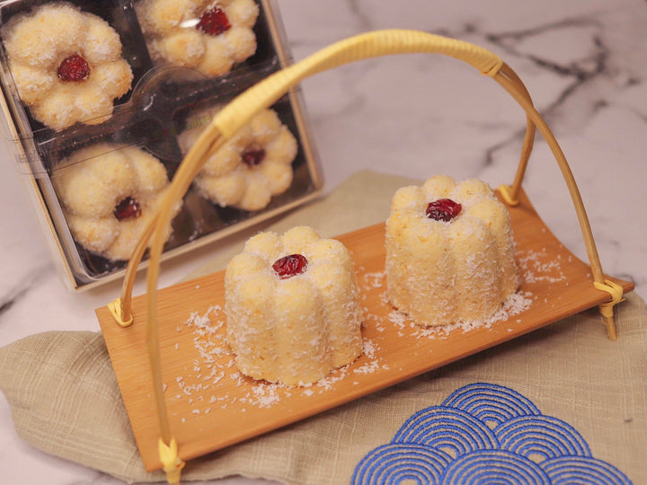 Coconut canelé
